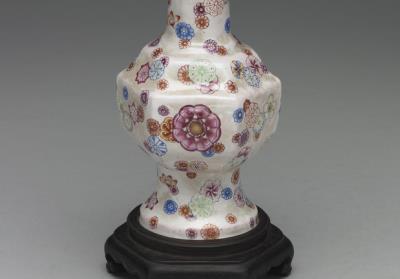 图片[2]-Painted enamel Gu-shaped vase, Qing dynasty, Qianlong reign (1736-1795)-China Archive